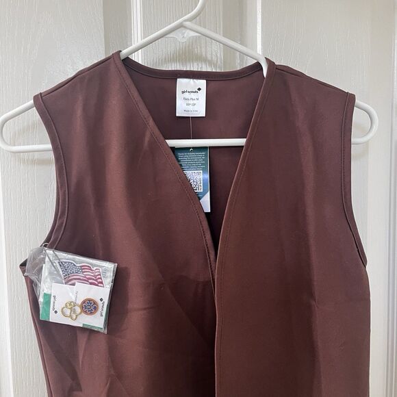 Girl Scouts of America Brownies Vest + Insignia Pack USA Girls M Plus 10-12 NEW - Picture 2 of 11